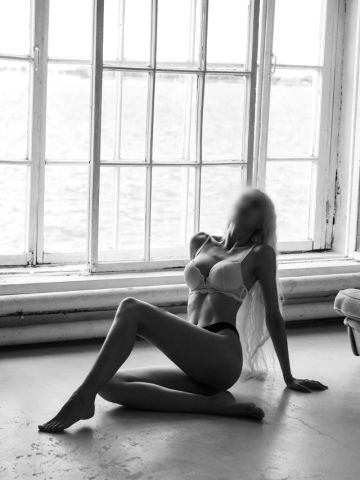 Лилия Чёрная жемчужина